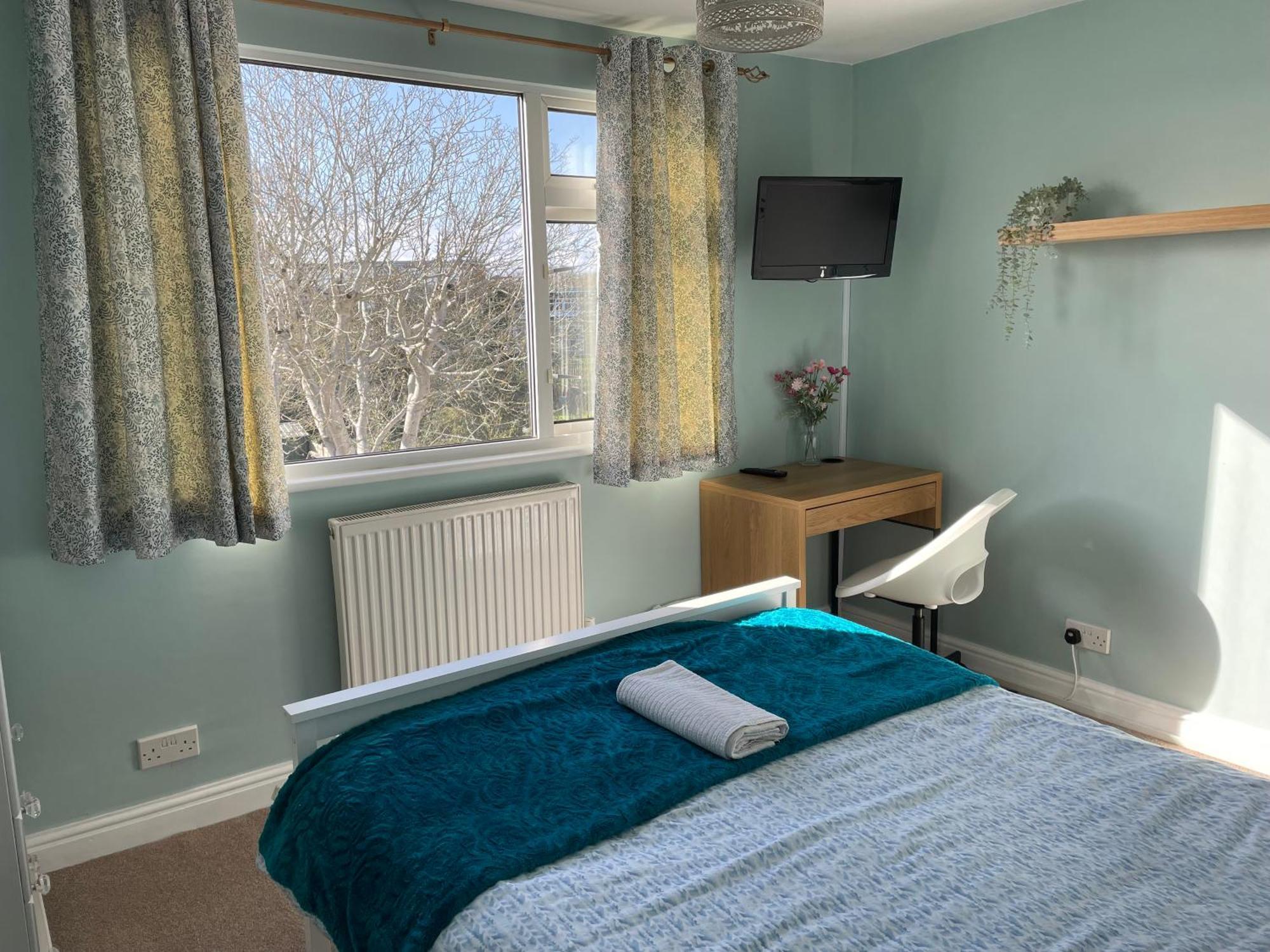 Maple Leaf Guest House Almondsbury Bagian luar foto