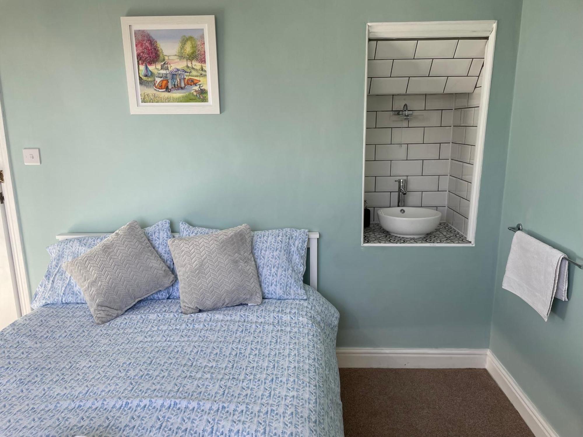 Maple Leaf Guest House Almondsbury Bagian luar foto